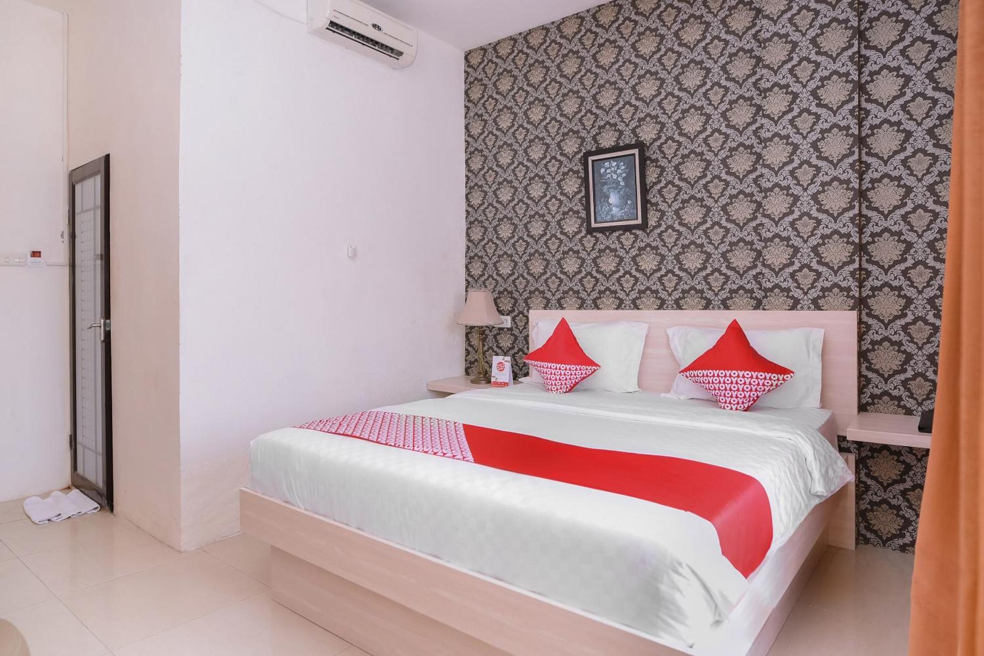 בנדה אקה Capital O 854 Ub Caisar Hotel מראה חיצוני תמונה