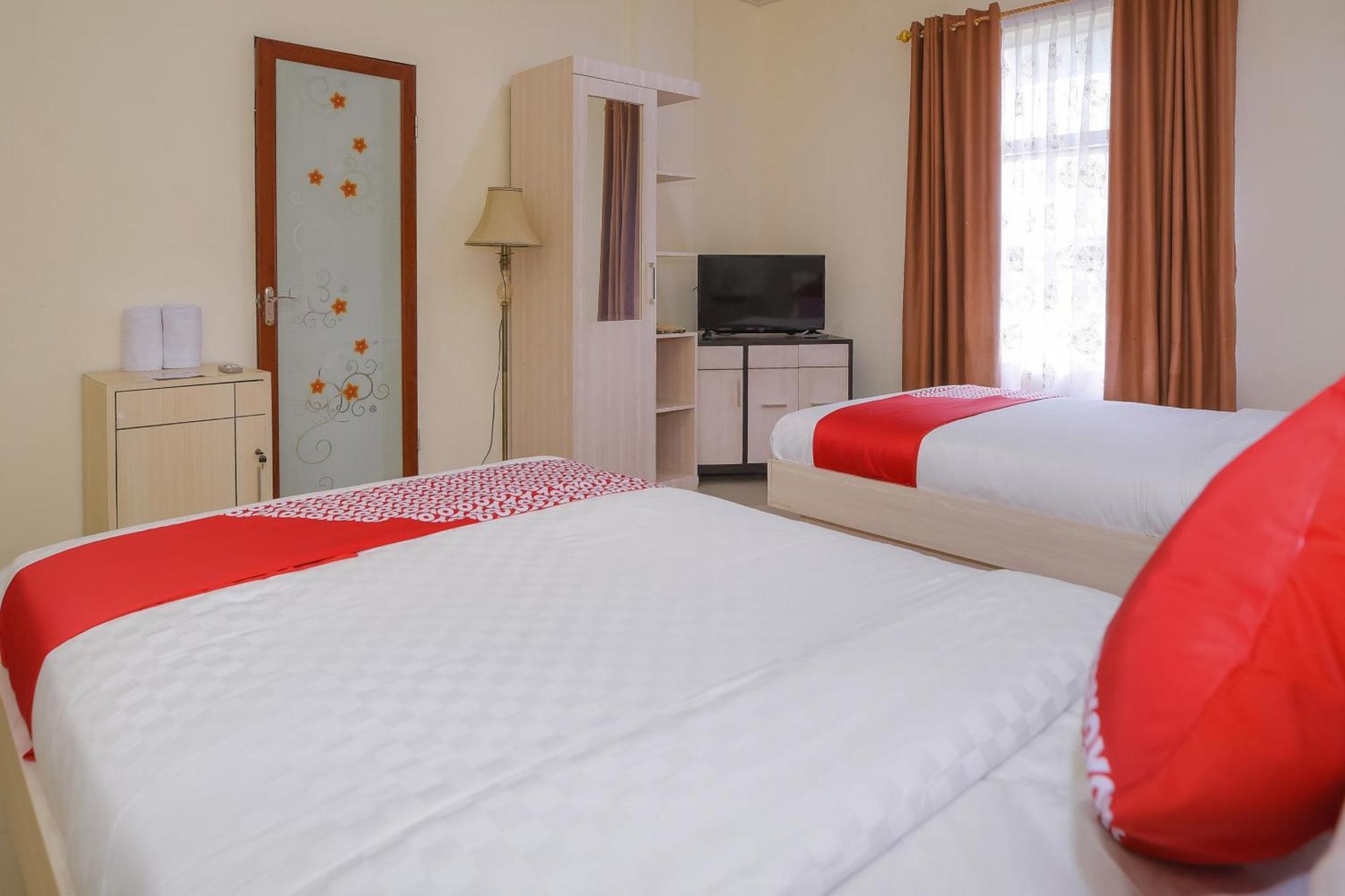 בנדה אקה Capital O 854 Ub Caisar Hotel מראה חיצוני תמונה