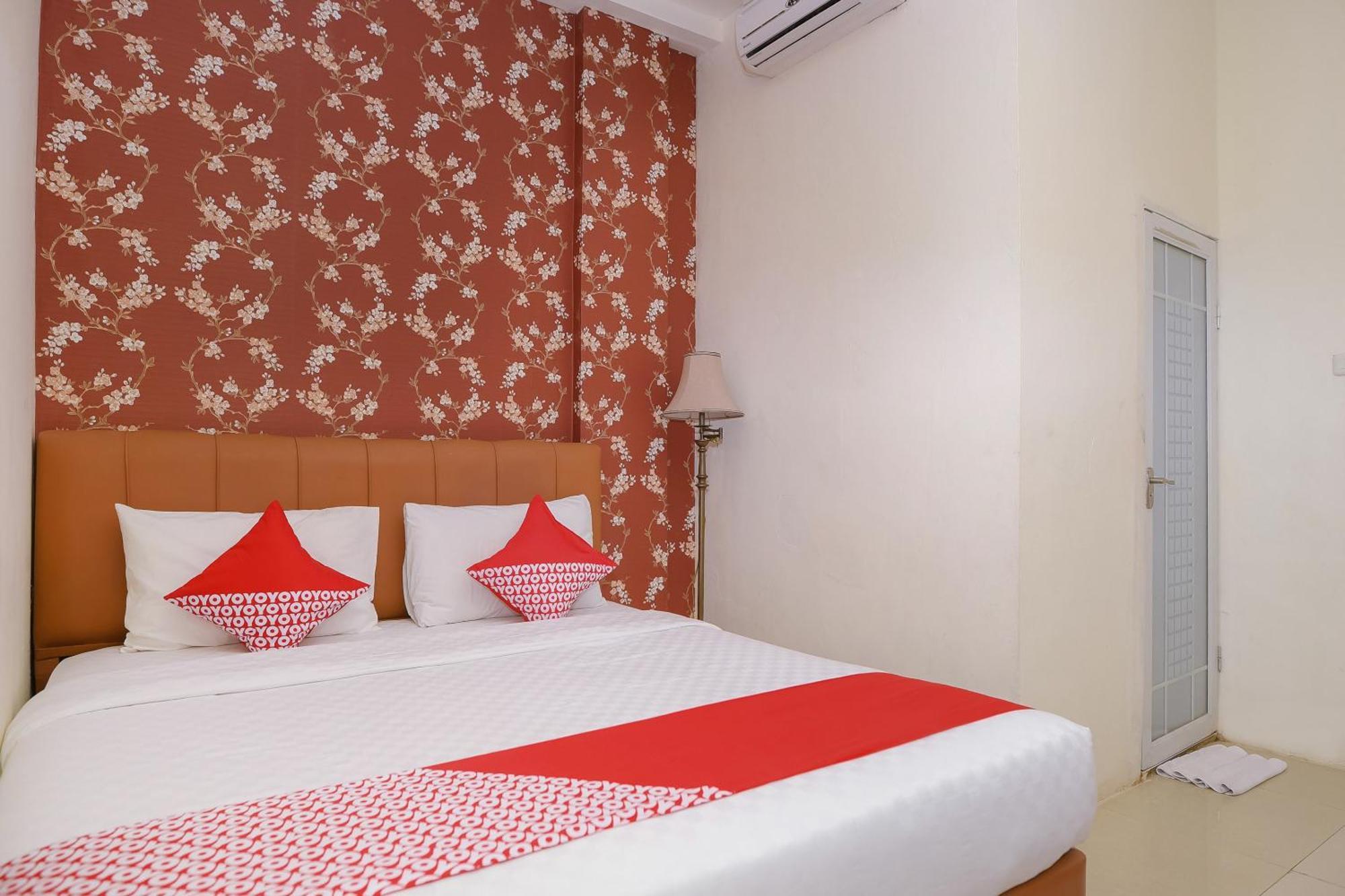 בנדה אקה Capital O 854 Ub Caisar Hotel מראה חיצוני תמונה