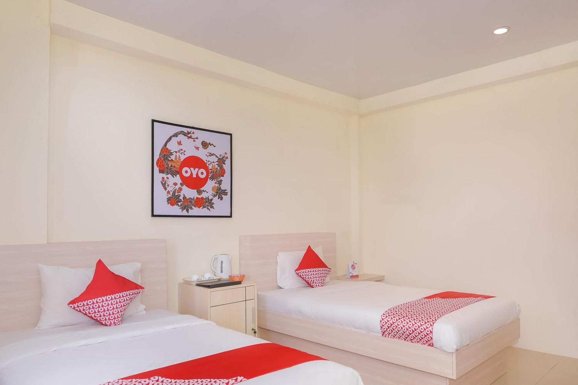 בנדה אקה Capital O 854 Ub Caisar Hotel מראה חיצוני תמונה